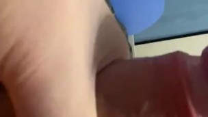 Дрочу член после тяжелого дня
