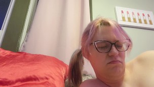 Amy Gets Split in Half!