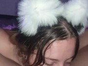 Chica gato da una mamada de garganta profunda y le sacan la verga antes de venirse 4/16