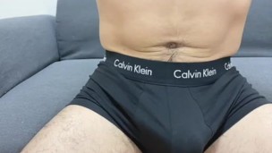#11 【モザイク無し】パンツ着たままシコシコして射精 パンツから精子が染み出てくる