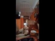 la novia de mi amigo me escribe para contarme sus problemas y le saca la vuelta- sexo discreto 6/16