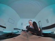 VR Conk Chloe Temple As Hot Petite Android In Best NieR:Automata Cosplay VR Porn 13/16