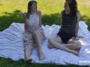 Peach & Daisy Enjoy the Great Outdoors 16/16