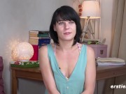 Studentin aus Berlin macht ein Fest für ihre Muschi 8/16