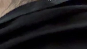 Masturbation dans ma petite chatte serrer
