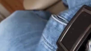 Excité sous le jeans