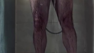 Plaisir solitaire sous la douche