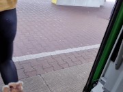 Megakrank! Süßes Mädchen bläst mitten im Zug einen Schwanz 16/16