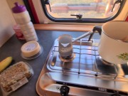 Auf der Straße im Campingwagen gefickt mit offener Tür 1/16