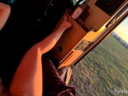 Auf der Straße im Campingwagen gefickt mit offener Tür 14/16