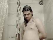 Bubble Butt Twink Shower: daydreaming about you, and blows you a KISS 😘