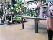 Suis-moi et je te montre mes fesses 1/16