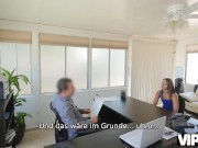 VIP4K. Der Banktrip einer sinnlichen Tussi führt zu Hardcore-Sex mit einem Angestellten 2/16