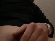 淫乱OLが仕事中に声を漏らしてトイレでオナニー② 4/16