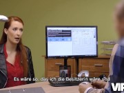 VIP4K. Der Mann wird sich noch lange an die Muschi der zarten Rothaarigen erinnern 2/16