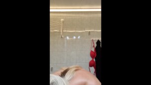 Do you feel lonely when you are brushing your teeths? Let's do it together then ;)