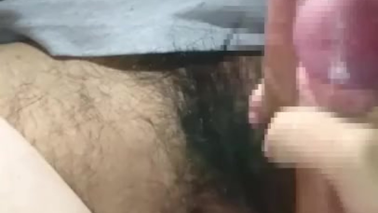 兜合わせして大量射精した - RedTube