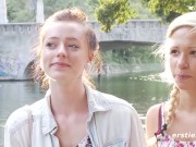 Deutsche Mädels vergnügen sich in der Umkleidekabine 16/16