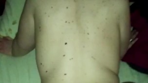 Mi scopa a pecorina e mi schizza dappertutto!!