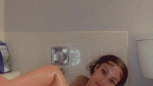 HORNY BATHTIME PT 2…..DILDO SUCKING JOI