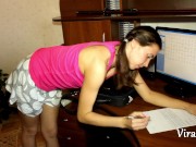 Сунул пальцы в тугую киску соседки 6/16