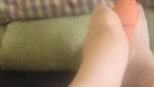Bear in white socks footjob 