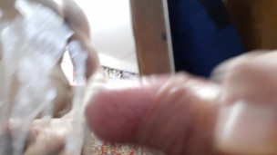 athletic teen poured cum all over the mirror 