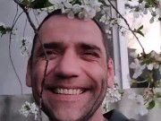 Пелюстки квітів вишні ніжно пестять моє обличчя. Непередаваний аромат 9/16