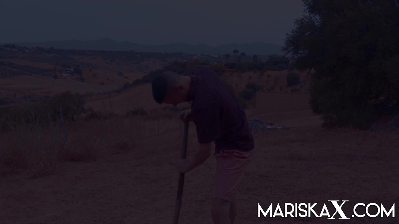 Lost hiker with big natural tits lets a random guy pound her asshole - RedTube->