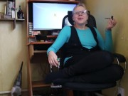 Much sperm on the glasses after smoking 2/16