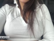 hago un squirt en el probador se corre dos veces y me paseo con su semen en la cara 1/16