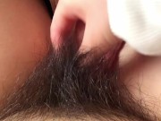 染みパンツの中の剛毛なマン毛をフワフワ撫でてるだけ【個人撮影】 2/16