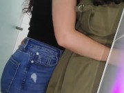 Persigo hasta el baño a mi compañera, me tiene caliente!! 3/16