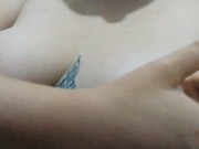 Exibindo os peitos deliciosos 8/16