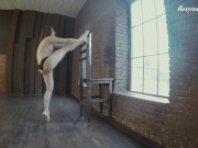 Artistic gymnastics completely naked in the studio by Rita 1/16