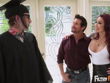 FILTHY FAMILY - Cougar Stepmom Monique Alexander Motivates Lazy Lucas Frost To Graduate With The Pro