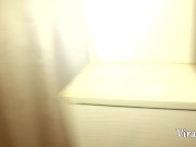 Нассал на лицо и в рот своей молодой жене, а она только рада 2/16