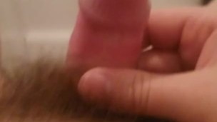 Fun in the tub with cumshot