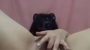 Llego caliente a casa y me masturbo con mi vibrador