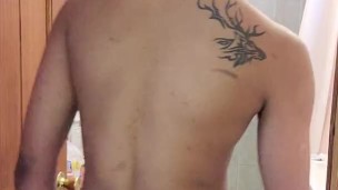 KennieJai showers for you