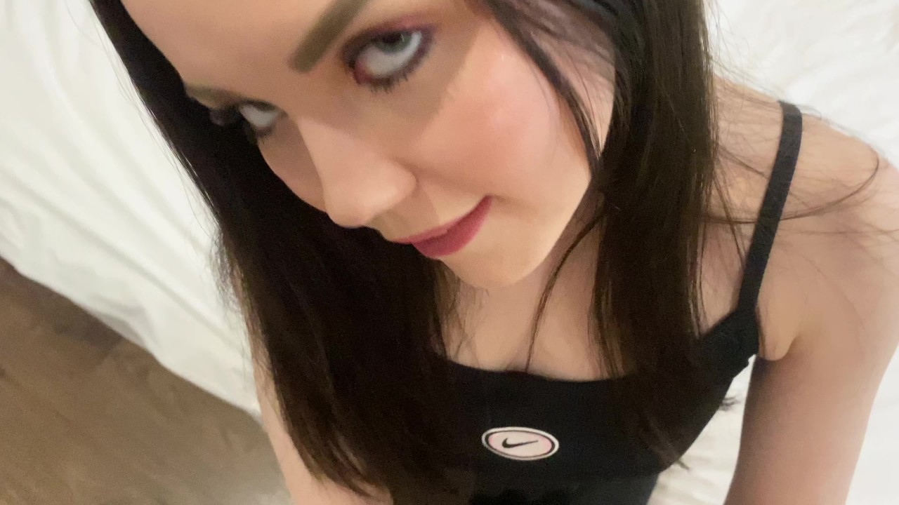 Aviomies CUCOLD! Nuori vaimo pettää eikä voi olla valittamatta! - Free Sex Video - RedTube