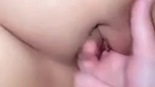 Daddy made me cum with her fingers 😩🤤