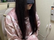 エロ漫画読んでムラムラしたからおしっこ中のトイレに突入して口オナホで顔射した 5/16