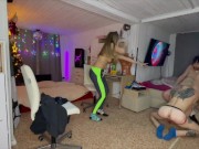 Девушка кончила на секс парней на домашней вечеринке - Screenshot 2 of 16 - Anal