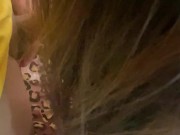 La invito a ver netflix pero la filmo a ella chupandome la verga 2/16