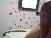 entra y me coje me trata como una puta 15/16