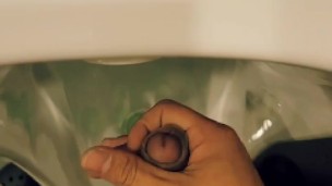 小便器で発射