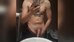 Me masturbo y gimo pensando ti 