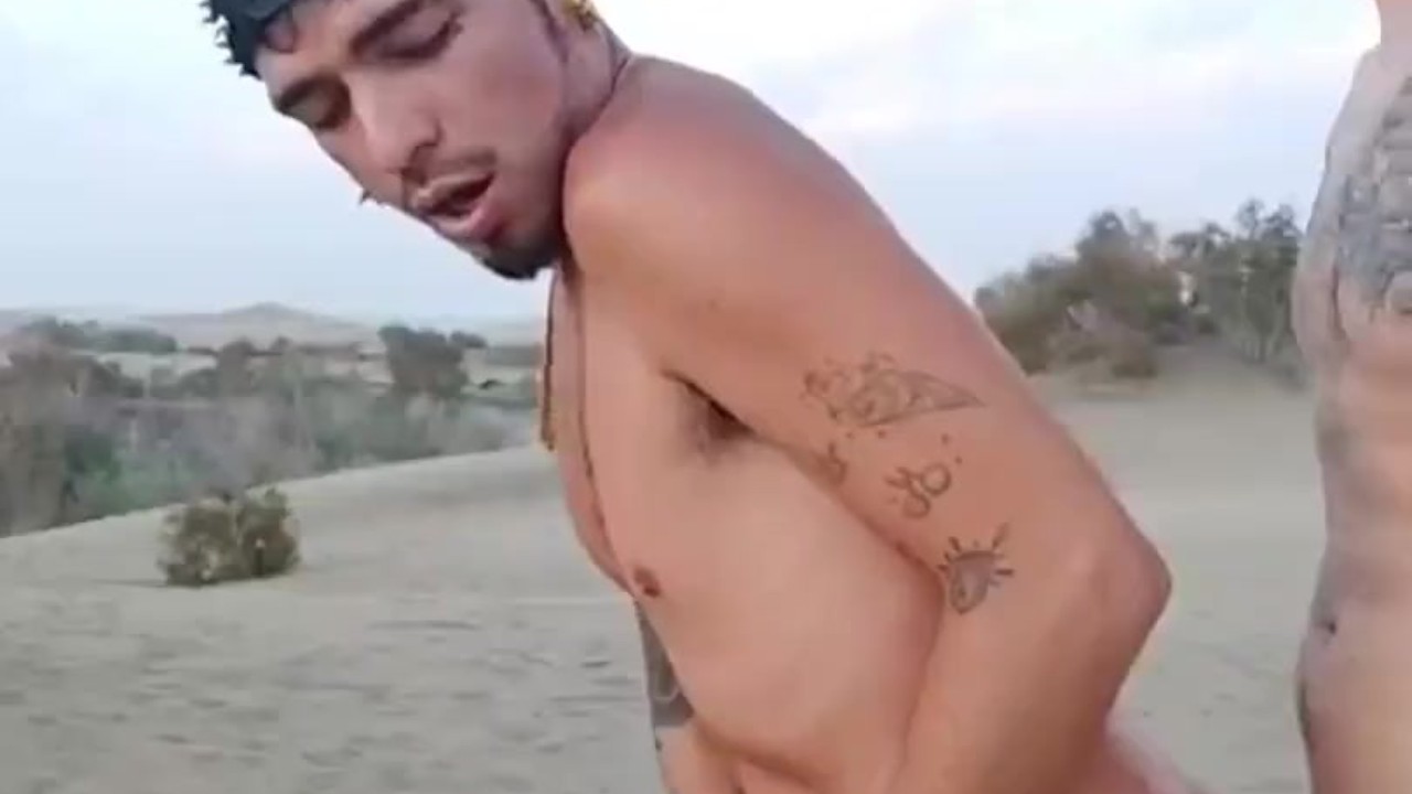 Xisco breed Leo fucking in public in cruising area - Free Sex Video - RedTube
