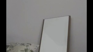 Quick cumshot with moaning in portrait 